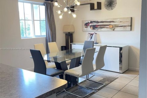 Touwnhouse à louer à Homestead, Floride: 3 chambres, 289.86 m2 № 1969767 - photo 7