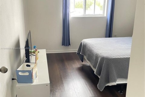 Touwnhouse à louer à Homestead, Floride: 3 chambres, 289.86 m2 № 1969767 - photo 19