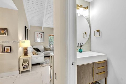 House in Coral Springs, Florida 4 bedrooms, 253.72 sq.m. № 2027523 - photo 29