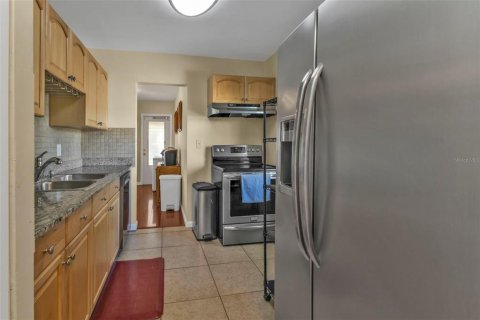 House in Port Charlotte, Florida 3 bedrooms, 152.73 sq.m. № 1538997 - photo 30