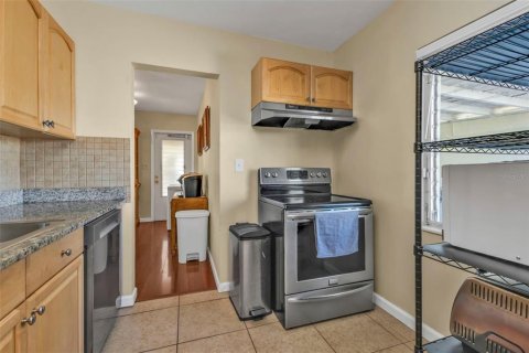 House in Port Charlotte, Florida 3 bedrooms, 152.73 sq.m. № 1538997 - photo 29