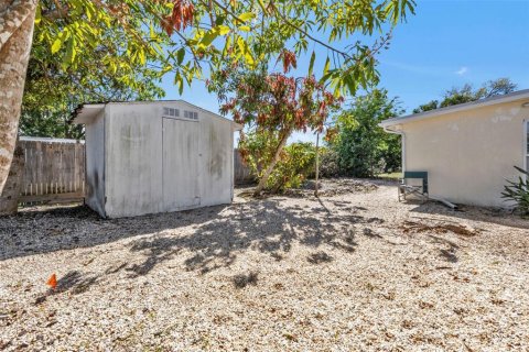 House in Port Charlotte, Florida 3 bedrooms, 152.73 sq.m. № 1538997 - photo 14