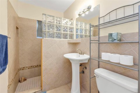 House in Port Charlotte, Florida 3 bedrooms, 152.73 sq.m. № 1538997 - photo 25
