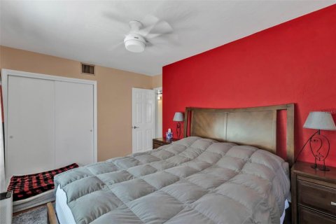 House in Port Charlotte, Florida 3 bedrooms, 152.73 sq.m. № 1538997 - photo 10