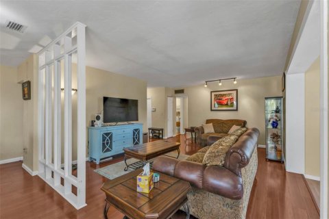 House in Port Charlotte, Florida 3 bedrooms, 152.73 sq.m. № 1538997 - photo 4