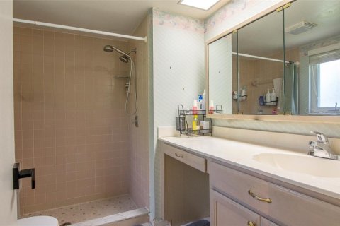 House in Largo, Florida 3 bedrooms, 151.06 sq.m. № 2215436 - photo 18