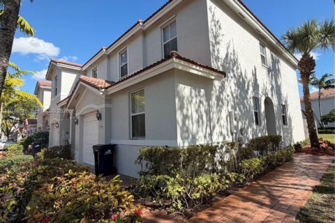 Снять в аренду таунхаус в Майами, Флорида 4 спальни, 177.63м2, № 2005486 - фото 5