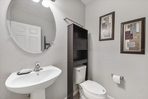 House in Davenport, Florida 6 bedrooms, 326.83 sq.m. № 1876635 - photo 15