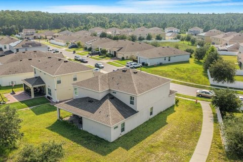 House in Davenport, Florida 6 bedrooms, 326.83 sq.m. № 1876635 - photo 2