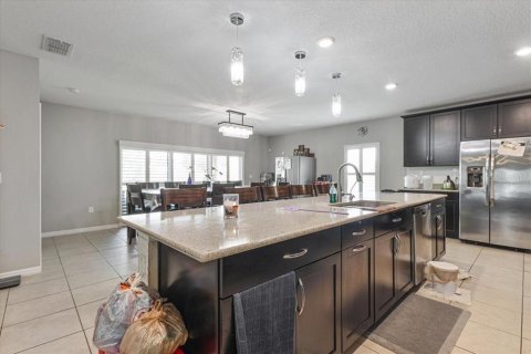 House in Davenport, Florida 6 bedrooms, 326.83 sq.m. № 1876635 - photo 16