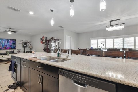 House in Davenport, Florida 6 bedrooms, 326.83 sq.m. № 1876635 - photo 19