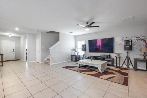 House in Davenport, Florida 6 bedrooms, 326.83 sq.m. № 1876635 - photo 10