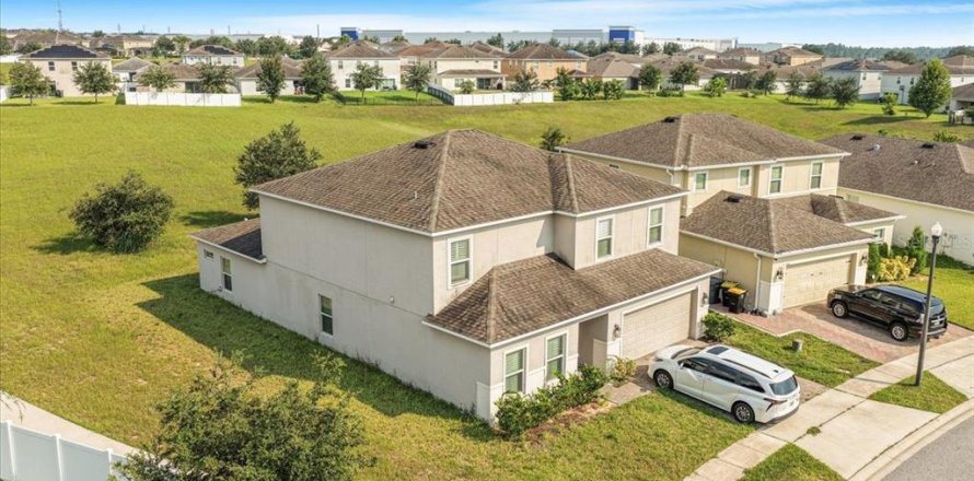House in Davenport, Florida 6 bedrooms, 326.83 sq.m. № 1876635