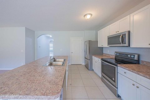 House in Port Orange, Florida 3 bedrooms, 157 sq.m. № 1775538 - photo 10
