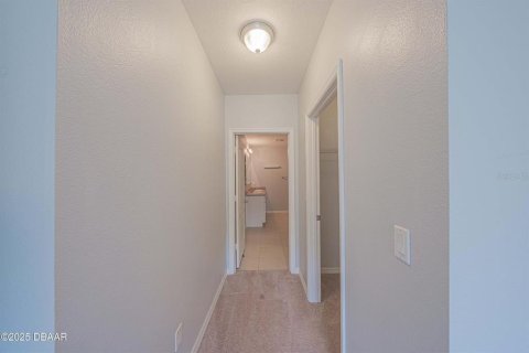 House in Port Orange, Florida 3 bedrooms, 157 sq.m. № 1775538 - photo 19