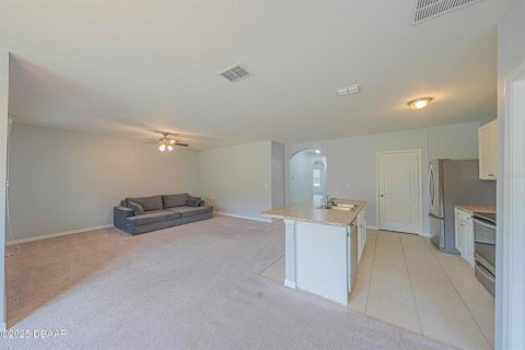 House in Port Orange, Florida 3 bedrooms, 157 sq.m. № 1775538 - photo 15