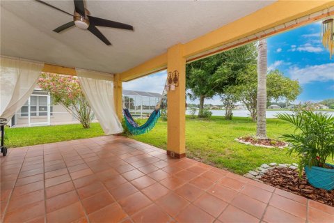 House in Kissimmee, Florida 3 bedrooms, 166.95 sq.m. № 2259281 - photo 27