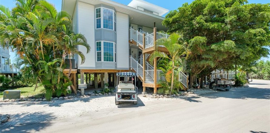 Condo in Placida, Florida, 2 bedrooms  № 2310156