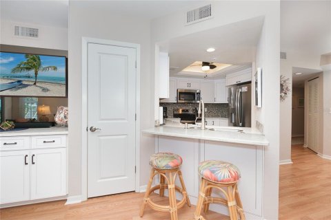 Condo in Placida, Florida, 2 bedrooms  № 2310156 - photo 14