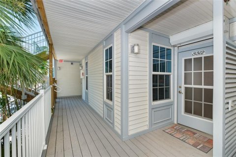 Condo in Placida, Florida, 2 bedrooms  № 2310156 - photo 2