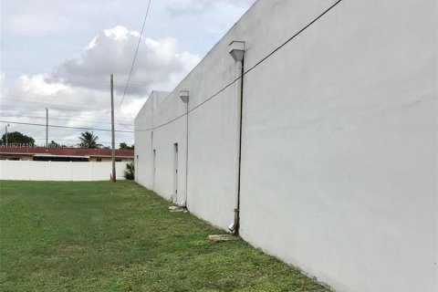 Immobilier commercial à vendre à Miami Gardens, Floride № 2082733 - photo 5