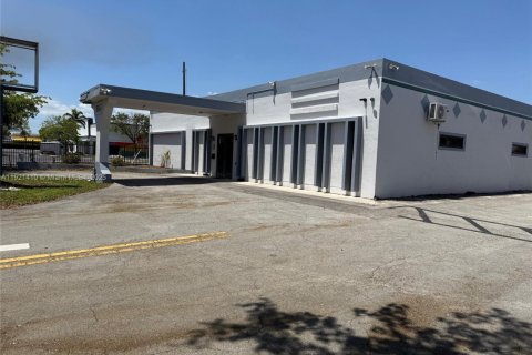 Immobilier commercial à vendre à Miami Gardens, Floride № 2082733 - photo 2