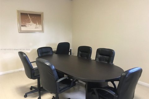 Immobilier commercial à vendre à Miami Gardens, Floride № 2082733 - photo 15