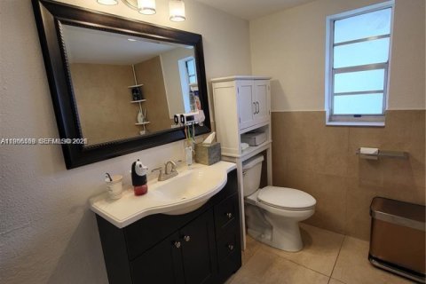 Condo in Pinecrest, Florida, 1 bedroom  № 2028238 - photo 7