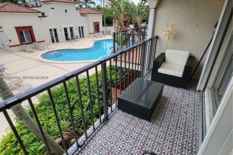 Condo in Pinecrest, Florida, 1 bedroom  № 2028238 - photo 8