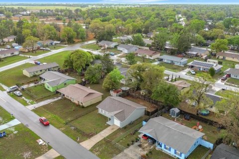 House in Ocala, Florida 3 bedrooms, 113.71 sq.m. № 2229153 - photo 13