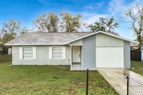 House in Ocala, Florida 3 bedrooms, 113.71 sq.m. № 2229153