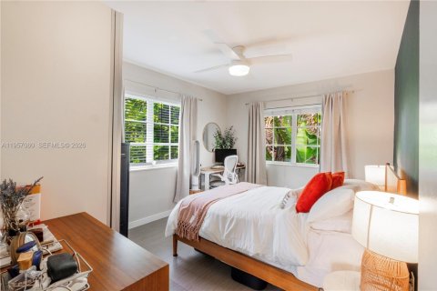 Снять в аренду кондоминиум в Майами-Бич, Флорида 2 спальни, 65.03м2, № 2011850 - фото 4