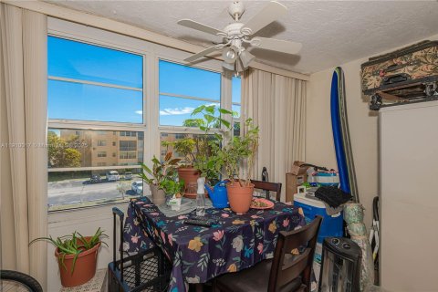 Condominio en venta en Lauderdale Lakes, Florida, 2 dormitorios, 93.83 m2 № 2013011 - foto 7