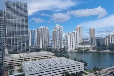 Condo in Miami, Florida, 2 bedrooms  № 1863803 - photo 9
