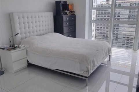 Condo in Miami, Florida, 2 bedrooms  № 1863803 - photo 1