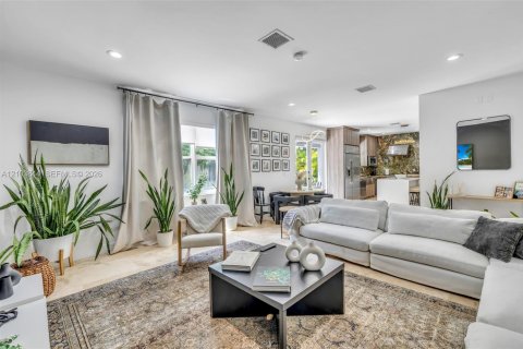 Villa ou maison à louer à Weston, Floride: 5 chambres, 309.36 m2 № 2409153 - photo 17