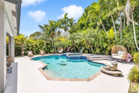 Villa ou maison à louer à Weston, Floride: 5 chambres, 309.36 m2 № 2409153 - photo 24