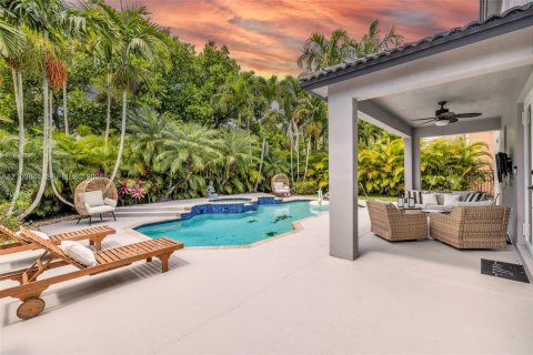 Villa ou maison à louer à Weston, Floride: 5 chambres, 309.36 m2 № 2409153 - photo 20