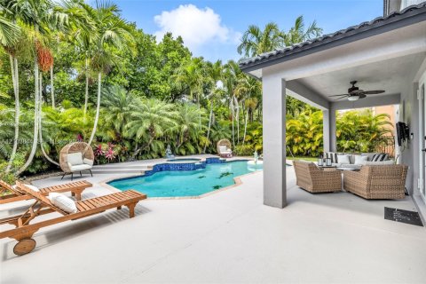 Villa ou maison à louer à Weston, Floride: 5 chambres, 309.36 m2 № 2409153 - photo 19