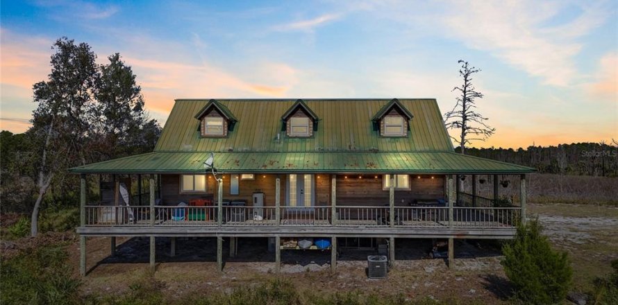 Casa en Cedar Key, Florida 2 dormitorios, 156.08 m2 № 1777279
