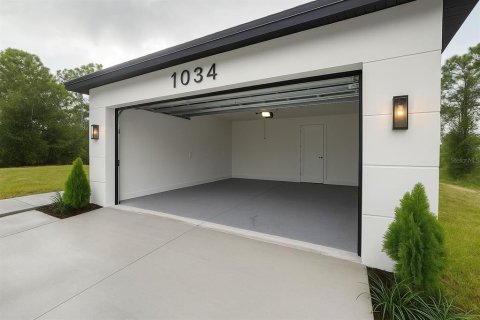 House in Lehigh Acres, Florida 3 bedrooms, 142.98 sq.m. № 2212613 - photo 4