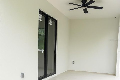 House in Lehigh Acres, Florida 3 bedrooms, 142.98 sq.m. № 2212613 - photo 6