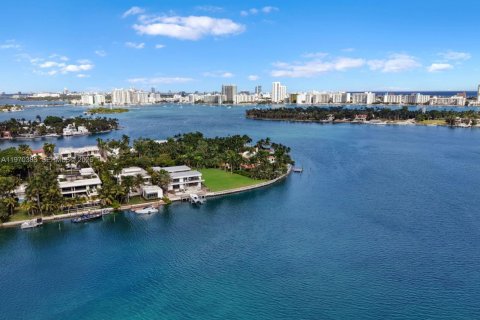 Terreno en venta en Miami Beach, Florida № 2031432 - foto 8