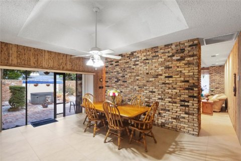 House in Cutler Bay, Florida 4 bedrooms, 255.11 sq.m. № 1712847 - photo 11