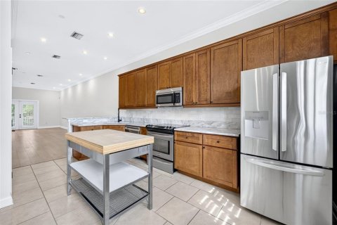Touwnhouse à louer à Tampa, Floride: 2 chambres, 188.03 m2 № 2386497 - photo 19