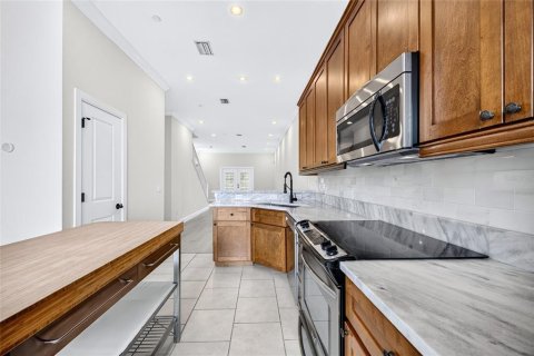 Touwnhouse à louer à Tampa, Floride: 2 chambres, 188.03 m2 № 2386497 - photo 24