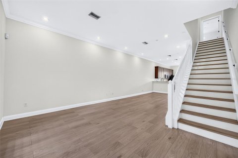 Touwnhouse à louer à Tampa, Floride: 2 chambres, 188.03 m2 № 2386497 - photo 13