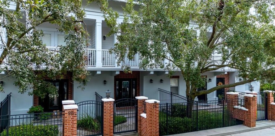 Touwnhouse à Tampa, Floride 2 chambres, 188.03 m2 № 2386497