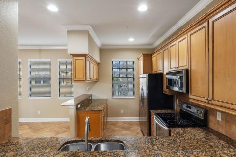 Touwnhouse à vendre à Tampa, Floride: 2 chambres, 162.11 m2 № 2375726 - photo 23
