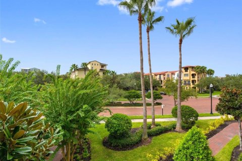 Touwnhouse à vendre à Tampa, Floride: 2 chambres, 162.11 m2 № 2375726 - photo 14